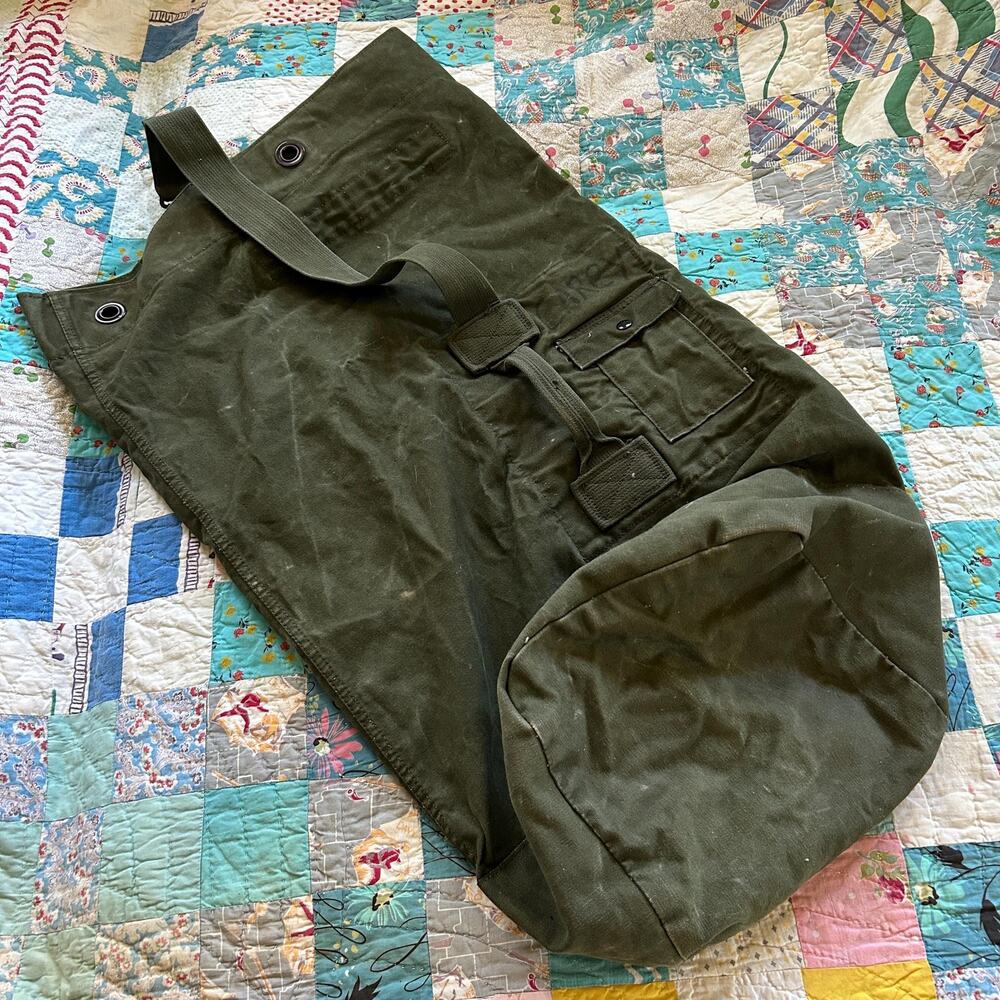 Vintage 60s/70s Vietnam Era US Army Oversized Military Duffle Bag with Pocket